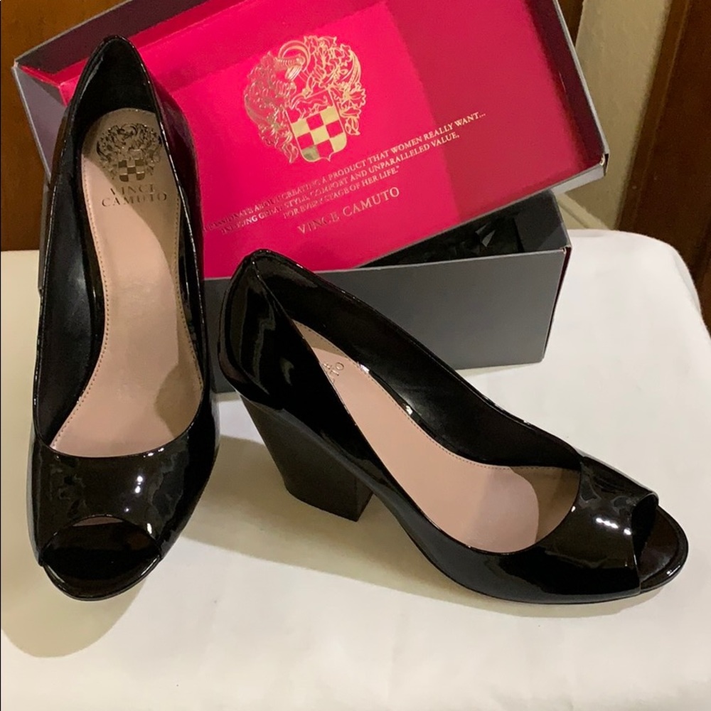 Vince Camuto Black Nubuck Patent Leather heel NEW